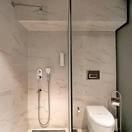 Elan Pera Hotel