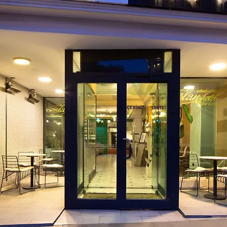 Elan Pera Hotel