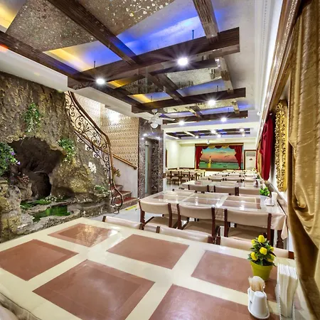 Hotel Elan Pera
