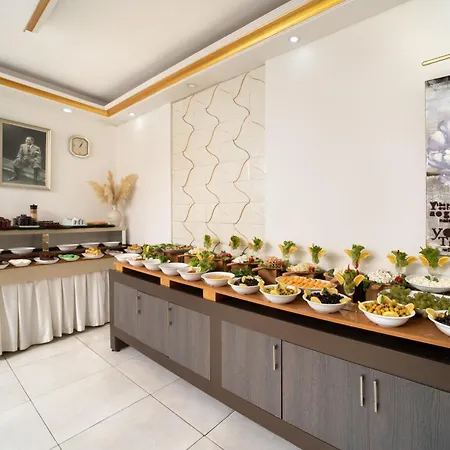 Otel Elan Pera
