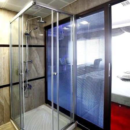 Otel Elan Pera