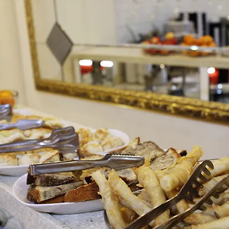 Otel Elan Pera