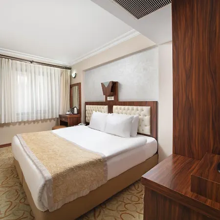Elan Pera 3* Istambul